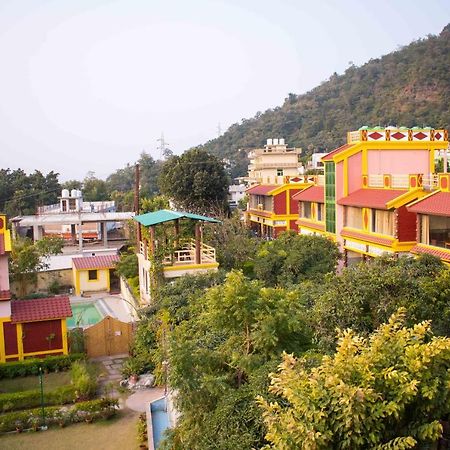Mvt Guesthouse & Restaurant Rishīkesh Dış mekan fotoğraf