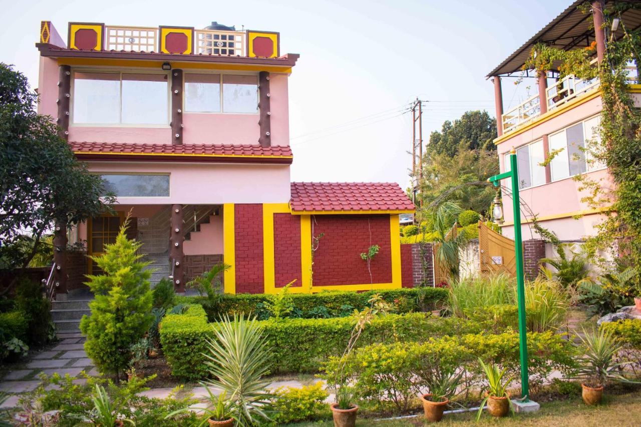 Mvt Guesthouse & Restaurant Rishīkesh Dış mekan fotoğraf