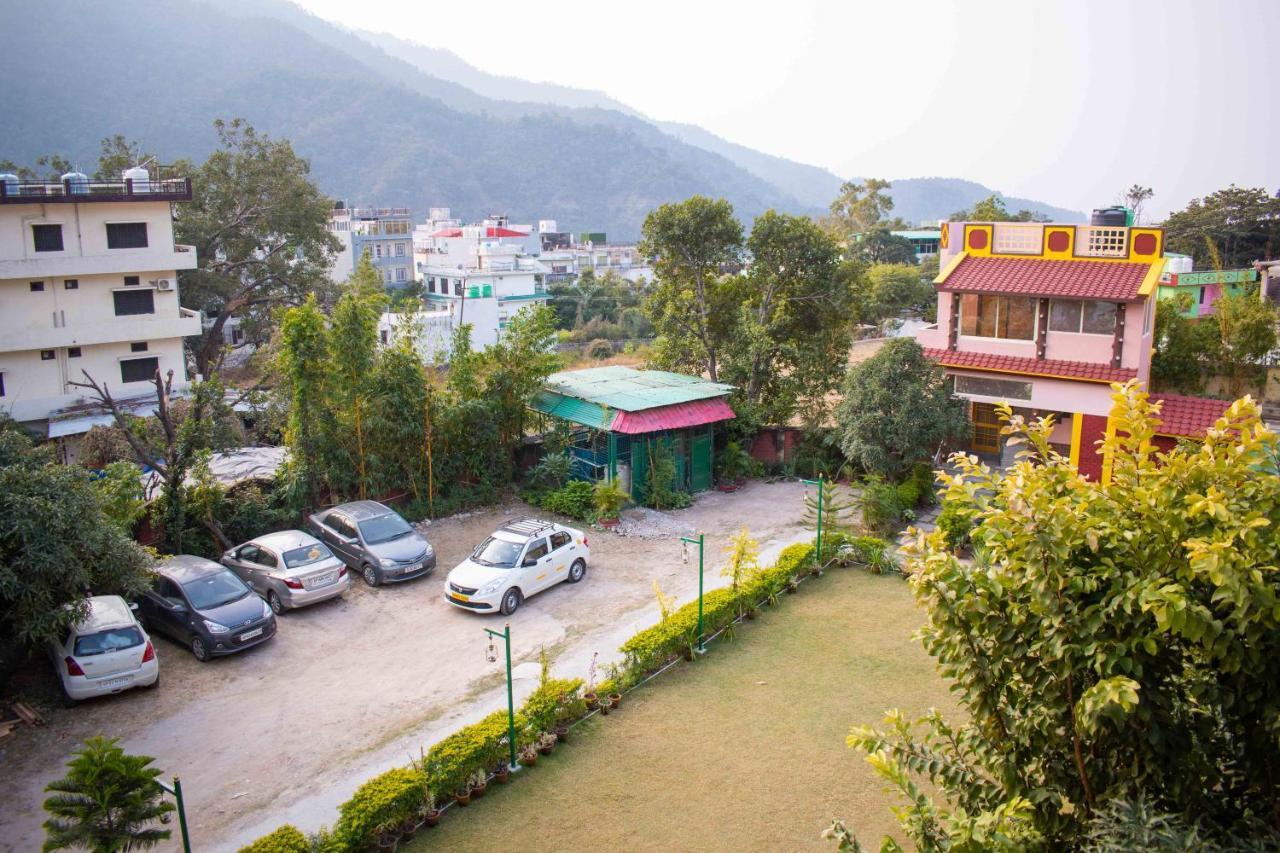Mvt Guesthouse & Restaurant Rishīkesh Dış mekan fotoğraf