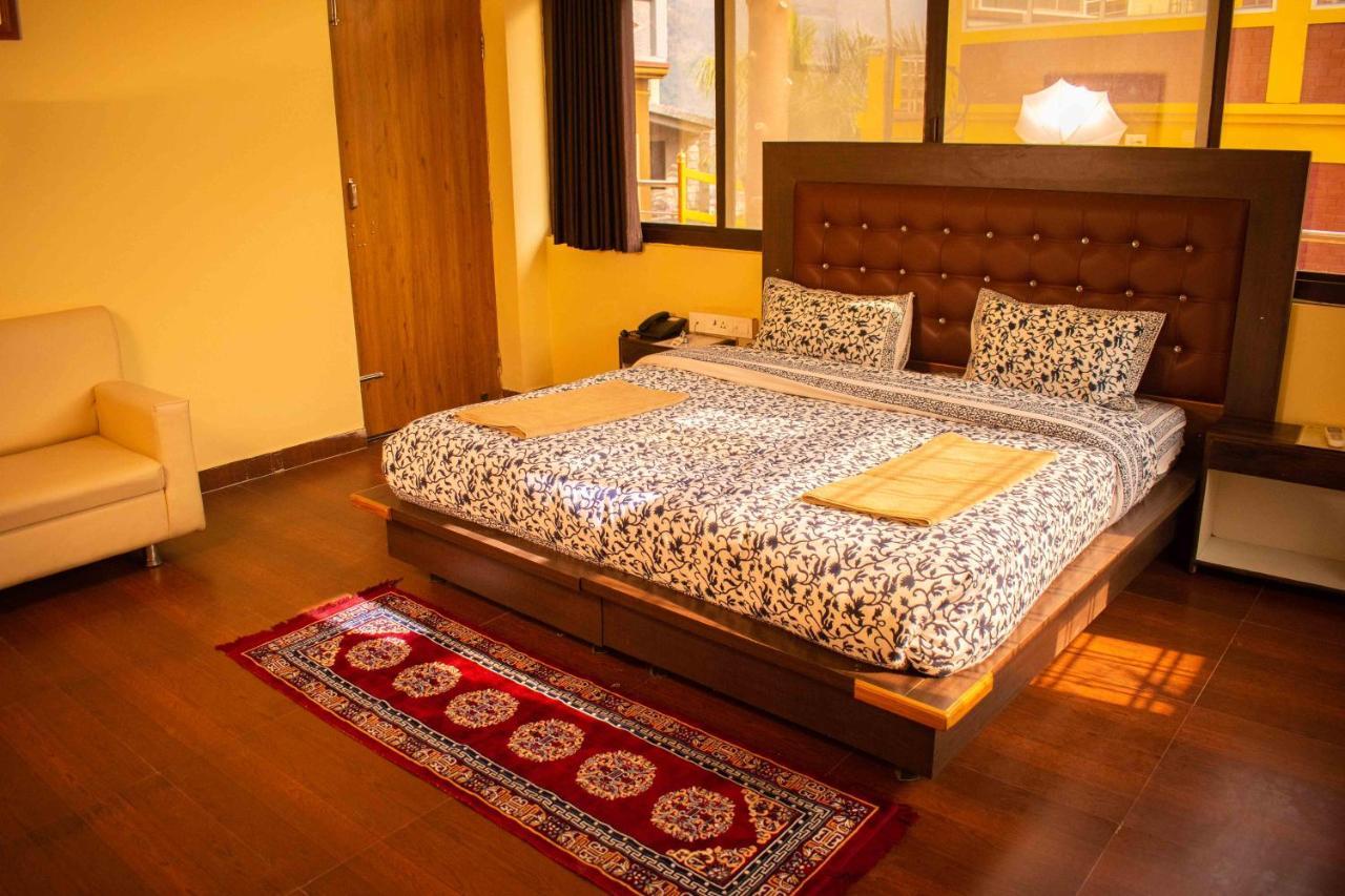 Mvt Guesthouse & Restaurant Rishīkesh Dış mekan fotoğraf