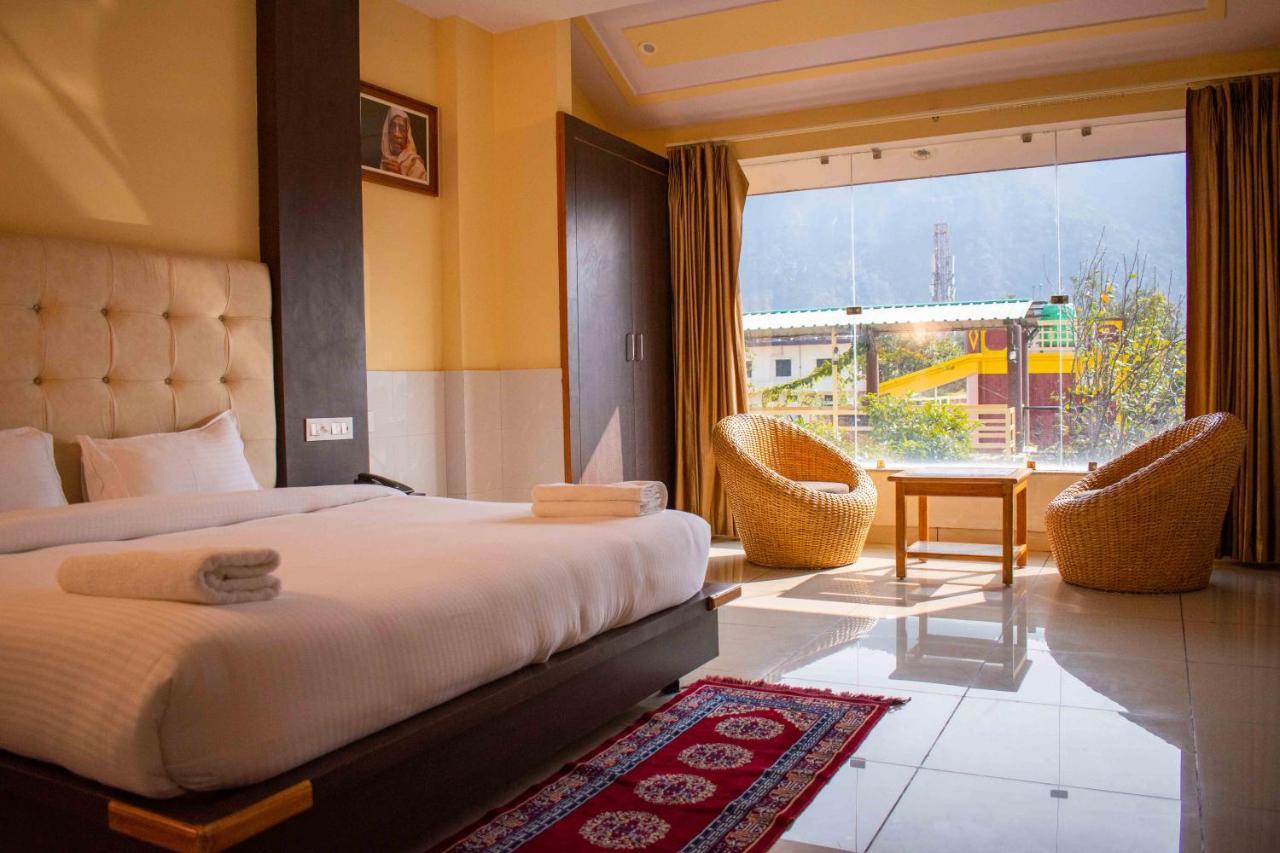 Mvt Guesthouse & Restaurant Rishīkesh Dış mekan fotoğraf