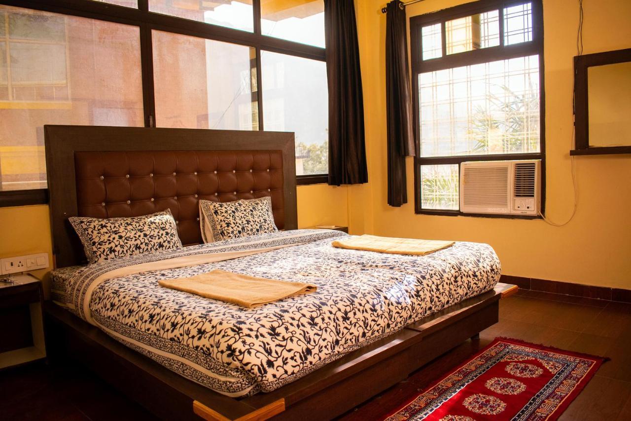 Mvt Guesthouse & Restaurant Rishīkesh Dış mekan fotoğraf