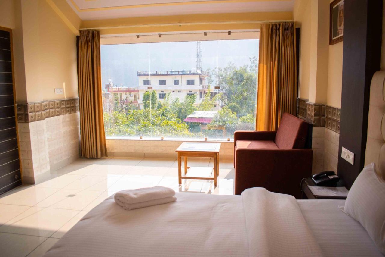 Mvt Guesthouse & Restaurant Rishīkesh Dış mekan fotoğraf