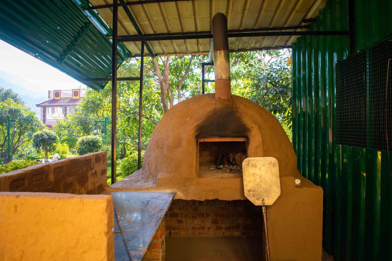 Mvt Guesthouse & Restaurant Rishīkesh Dış mekan fotoğraf